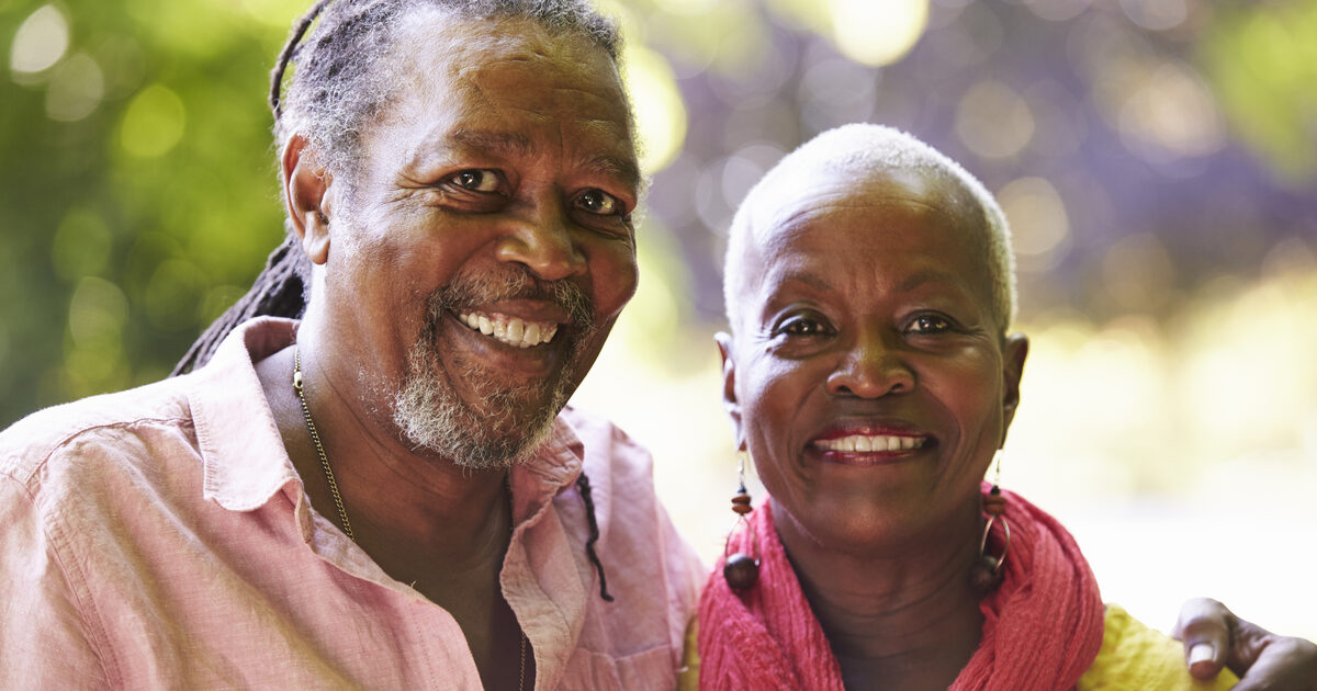 Aposentadoria por Idade vs Tempo de Contribuição: Qual Escolher?